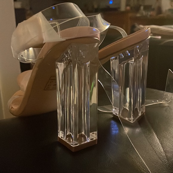 Fashion Nova heels - Picture 2 of 3